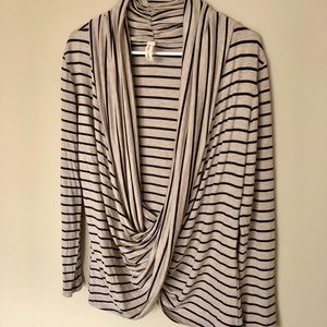 Stripped sweater/wrap